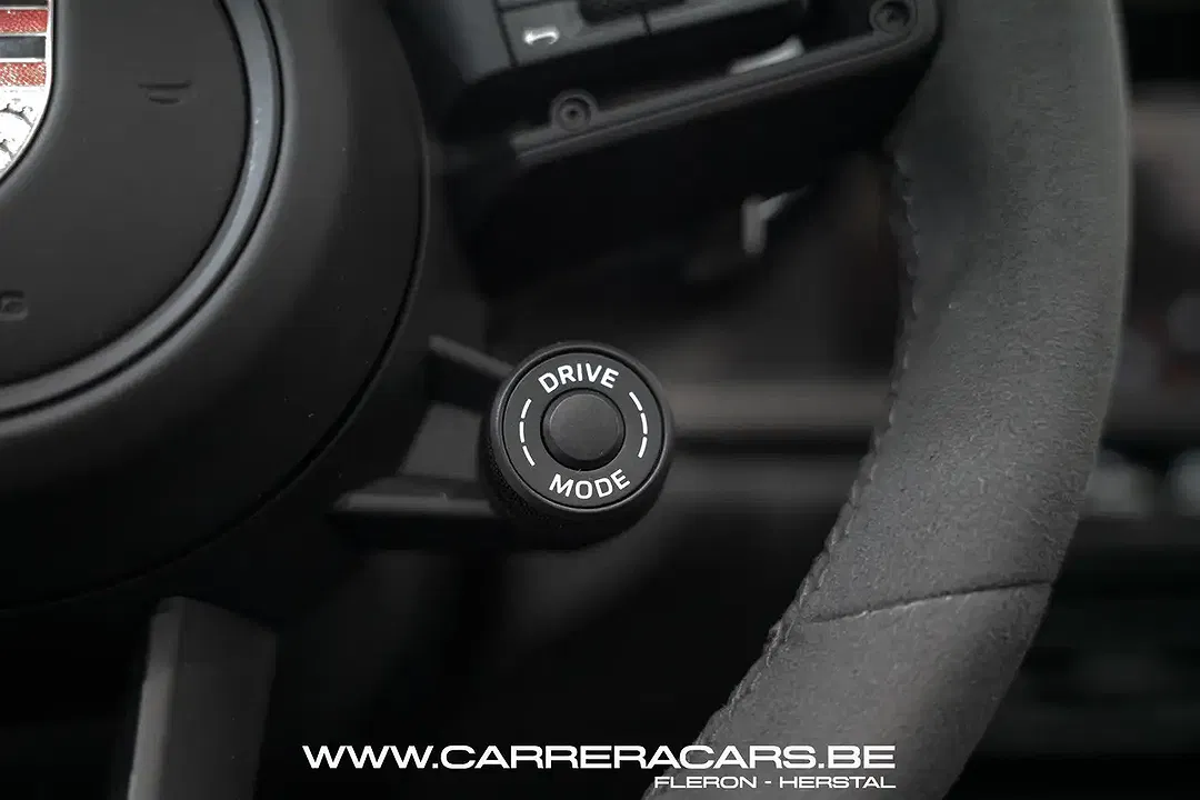 Porsche Targa Bi-Turbo PDK 4 GTS - Thumbnail 14