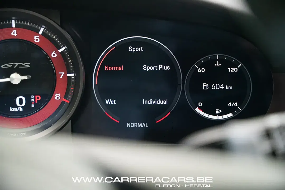 Porsche Targa Bi-Turbo PDK 4 GTS - foto 15