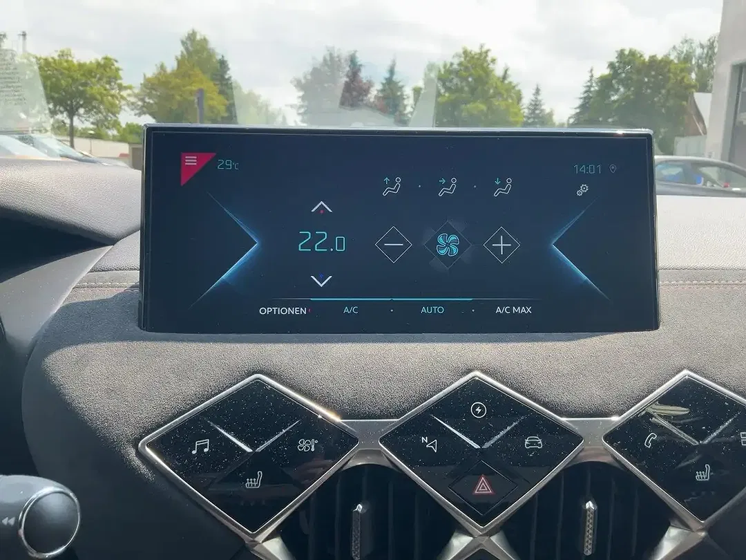 DS Automobiles DS 3 - Thumbnail 11
