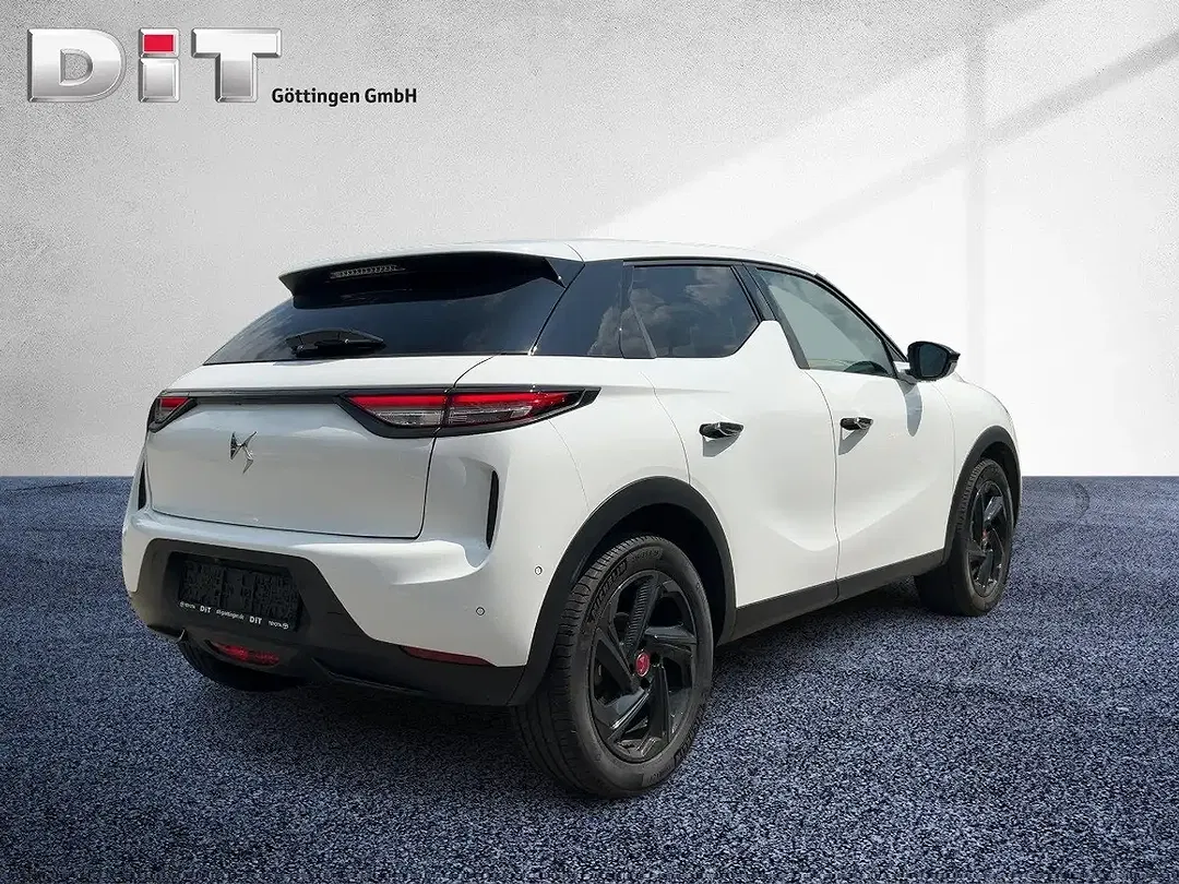 DS Automobiles DS 3 - Thumbnail 4