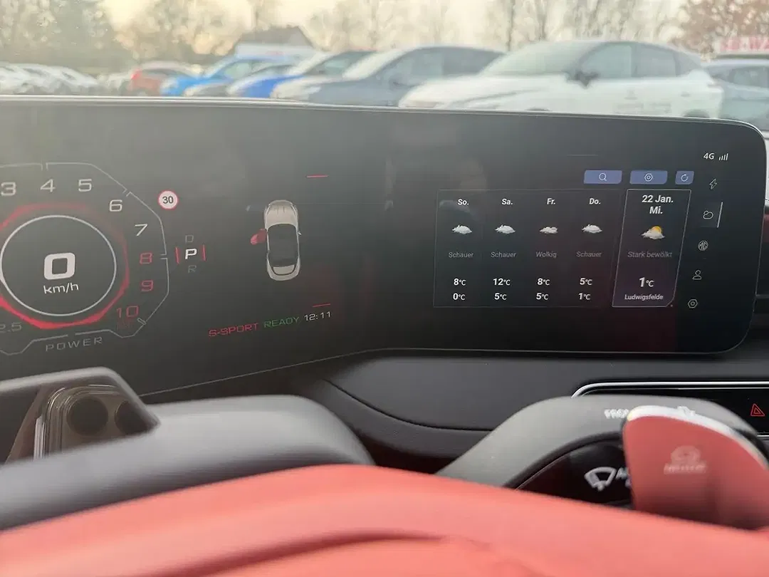 MG Cyberster - Thumbnail 7