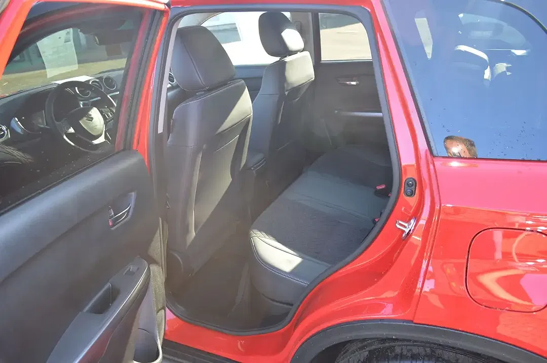 Suzuki Vitara Hybrid 1.4 BOOSTERJET AllGrip Comfort+ - Thumbnail 11