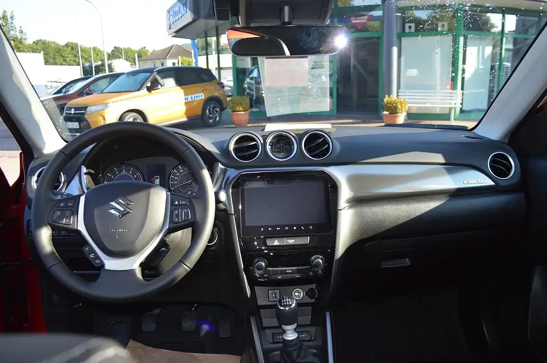 Suzuki Vitara Hybrid 1.4 BOOSTERJET AllGrip Comfort+ - Thumbnail 12