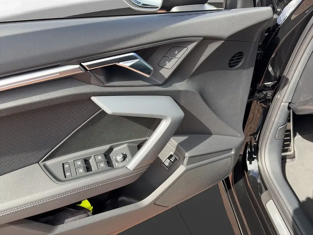 Audi A3 TFSI Matrix LED S line - Thumbnail 3