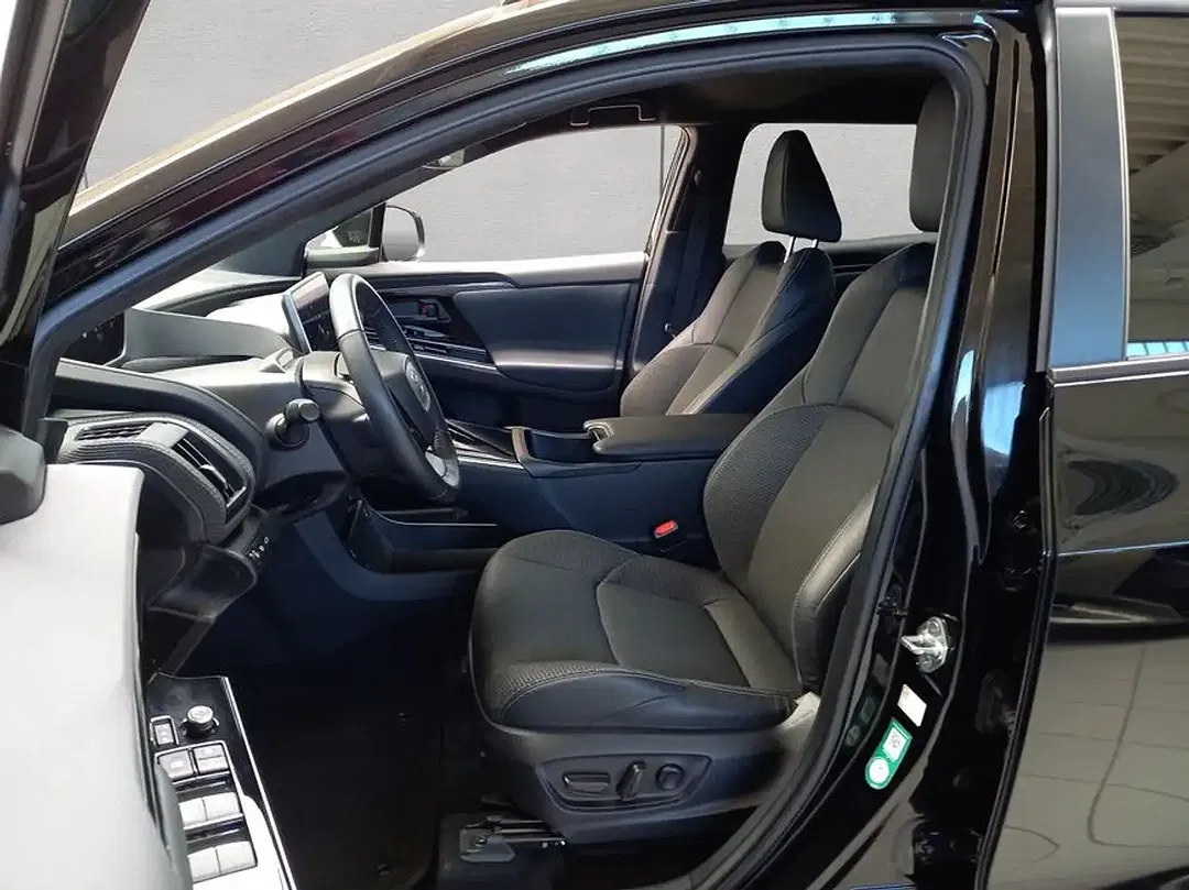 Toyota bZ4X - Thumbnail 10