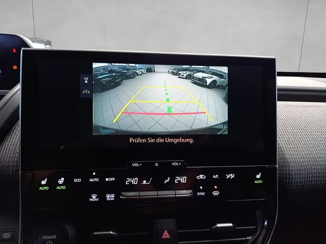 Toyota bZ4X - Thumbnail 14