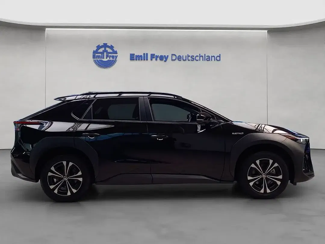 Toyota bZ4X - Thumbnail 7