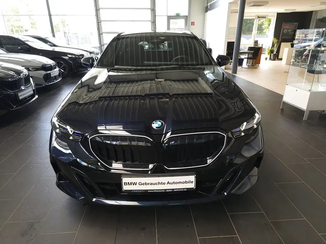 BMW 520 M Sport Pro Touring - Thumbnail 2