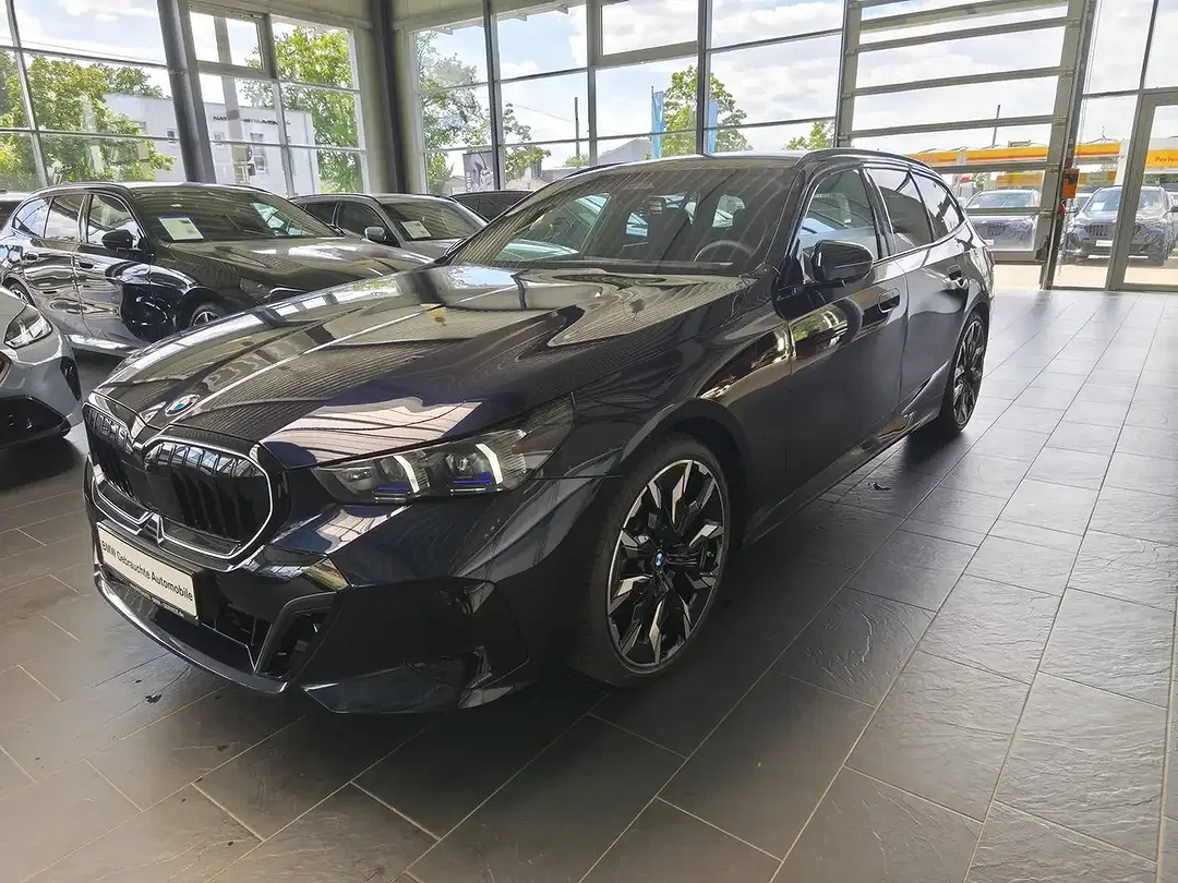 BMW 520 M Sport Pro Touring - Thumbnail 3