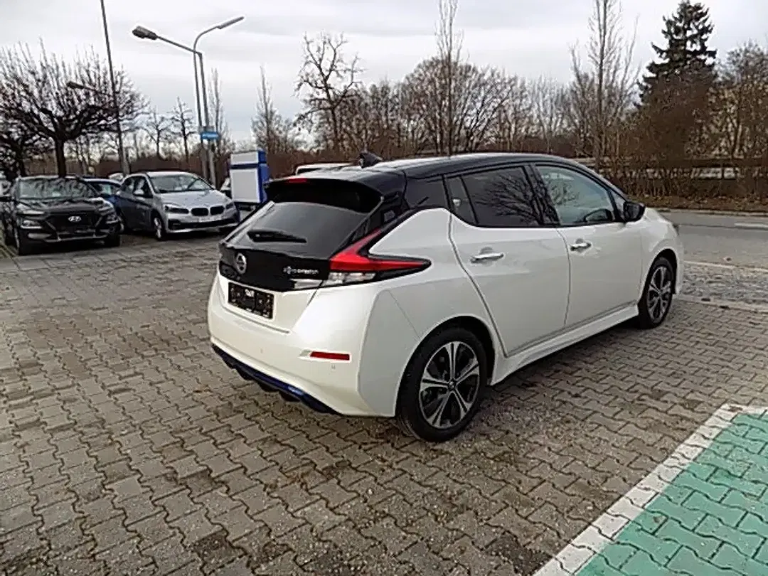 Nissan Leaf N-Connecta - Thumbnail 4