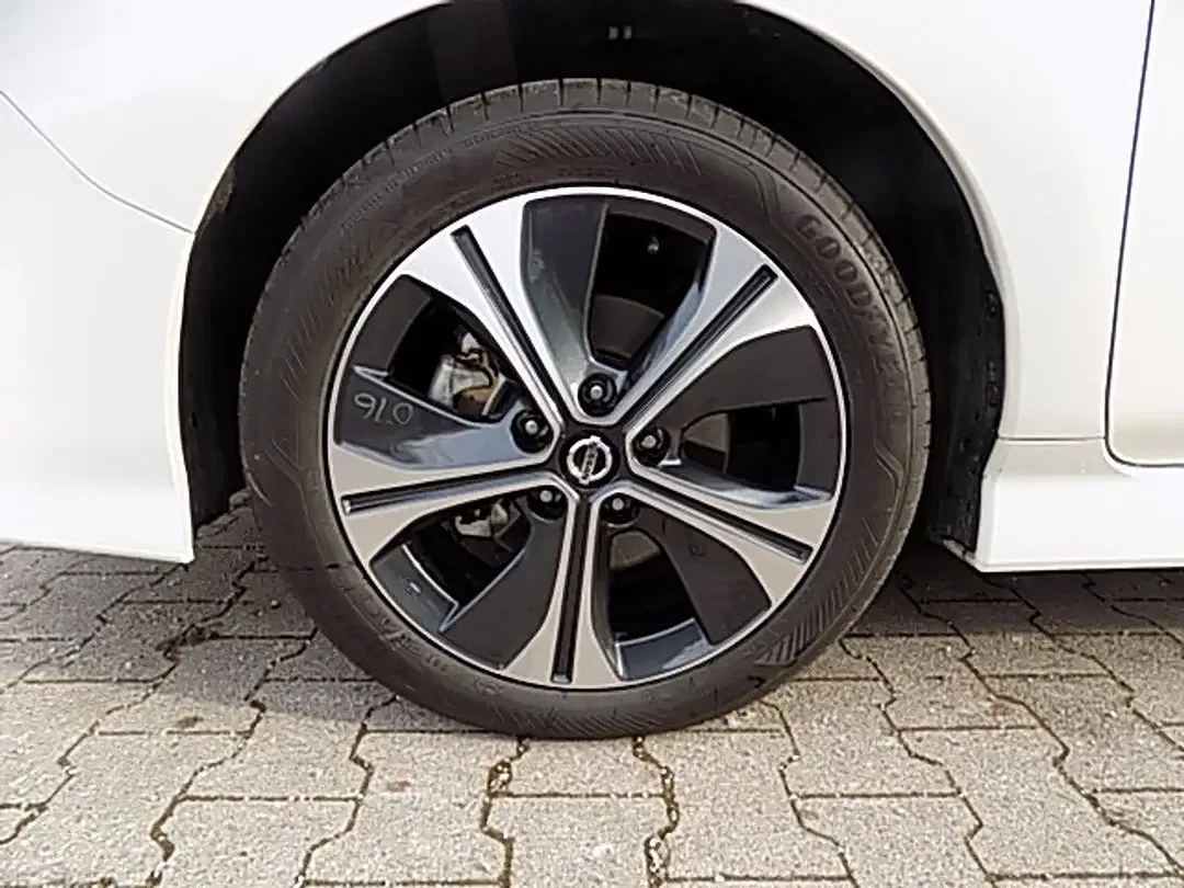 Nissan Leaf N-Connecta - Thumbnail 9