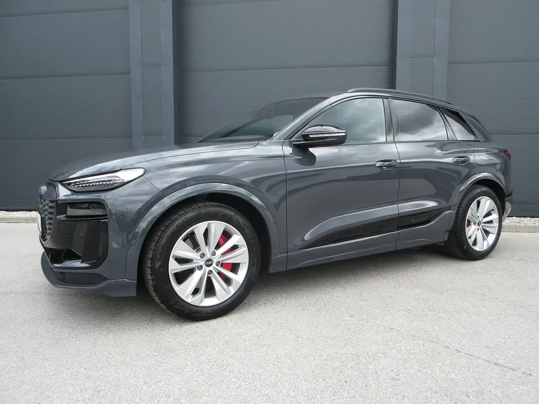 Audi SQ6 e-tron - Thumbnail 3