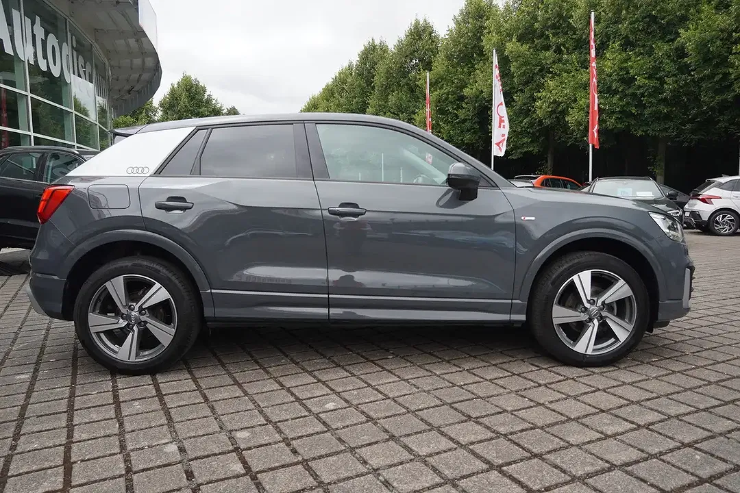 Audi Q2 35 TFSI S tronic S line - Thumbnail 5