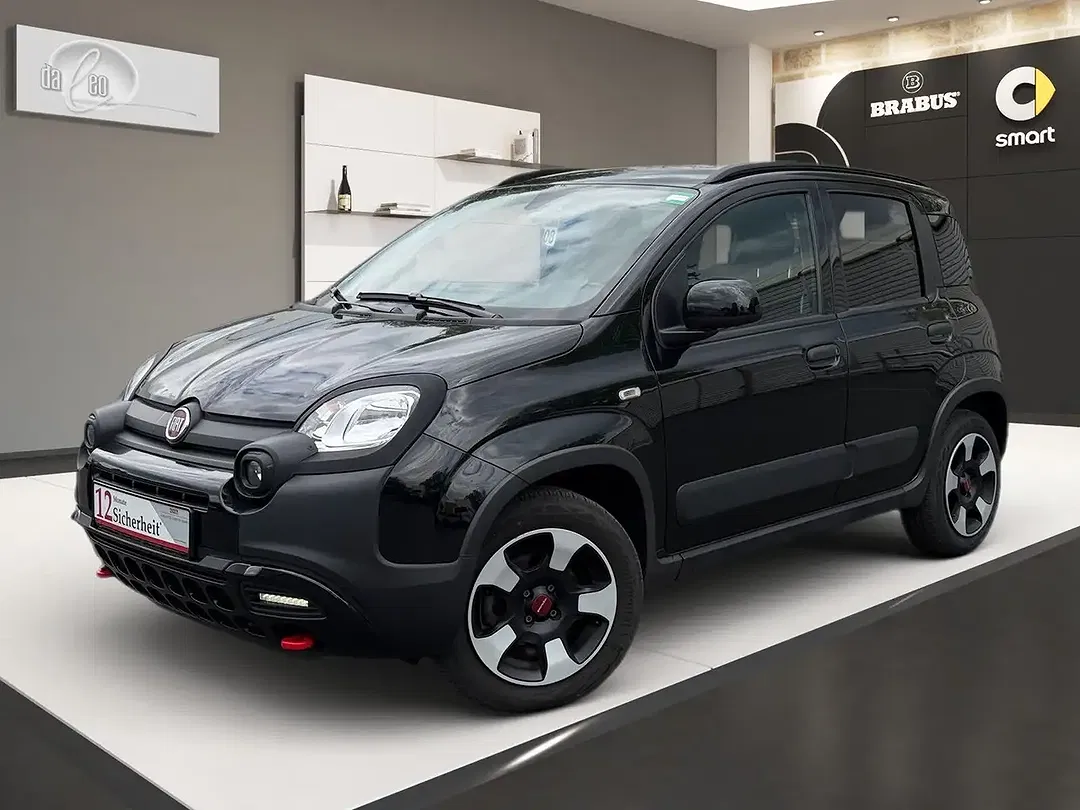 Fiat Panda Hybrid Cross - foto 1