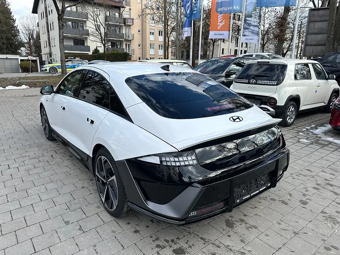 Hyundai IONIQ 6 EV 4WD N Line X - Thumbnail 6