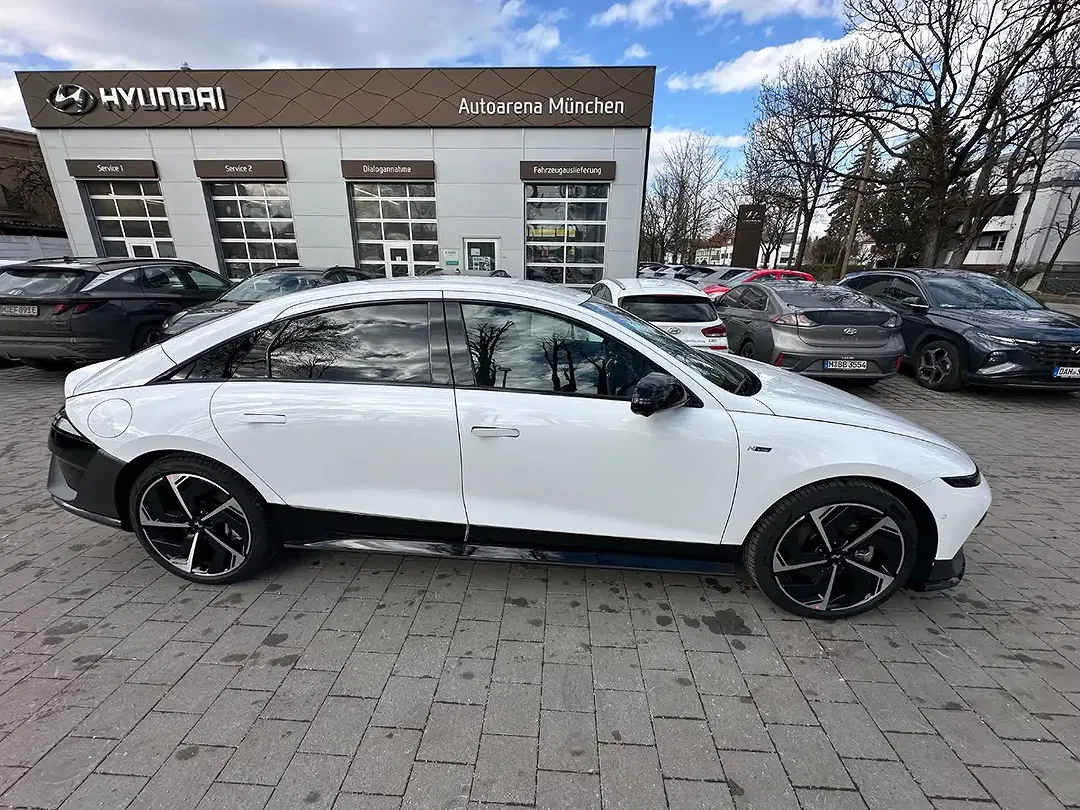 Hyundai IONIQ 6 EV 4WD N Line X - Thumbnail 9
