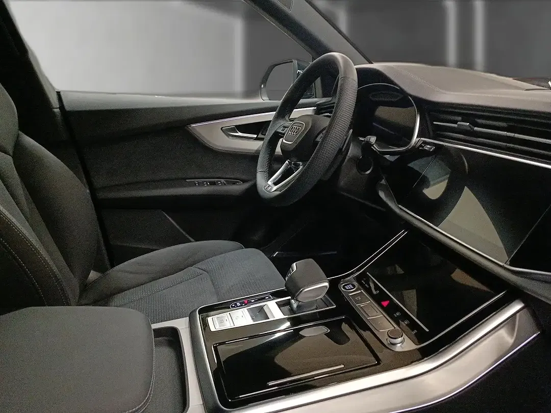 Audi Q8 S line - Thumbnail 13