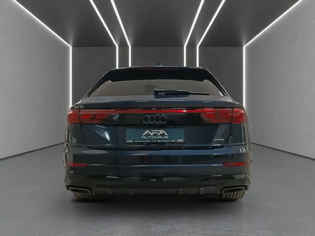 Audi Q8 S line - Thumbnail 5