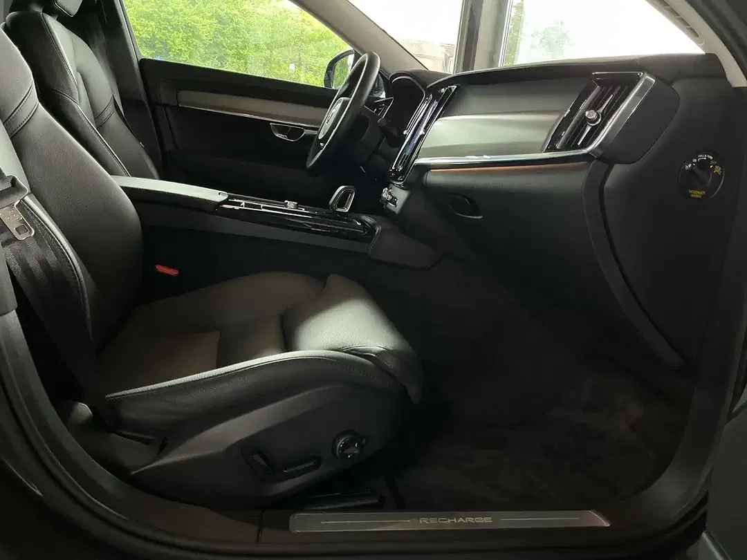 Volvo S90 PHEV Hybrid Recharge Ultimate Dark - Thumbnail 10