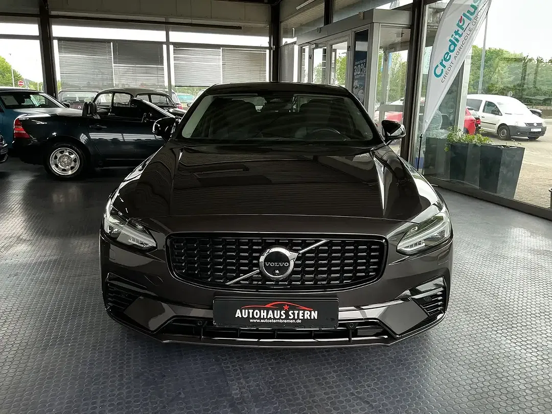 Volvo S90 PHEV Hybrid Recharge Ultimate Dark - foto 2