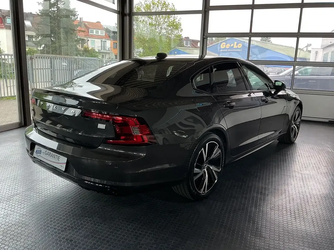 Volvo S90 PHEV Hybrid Recharge Ultimate Dark - Thumbnail 6
