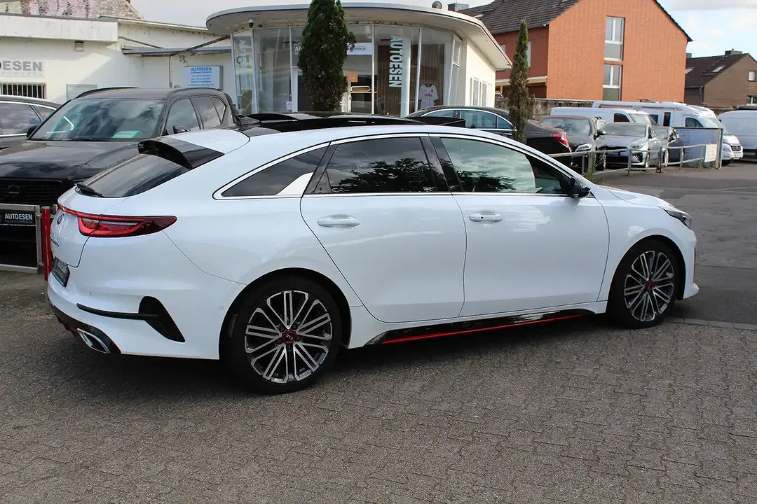 Kia ProCeed / pro_cee'd 1.6 T-GDI DCT GT - Thumbnail 5