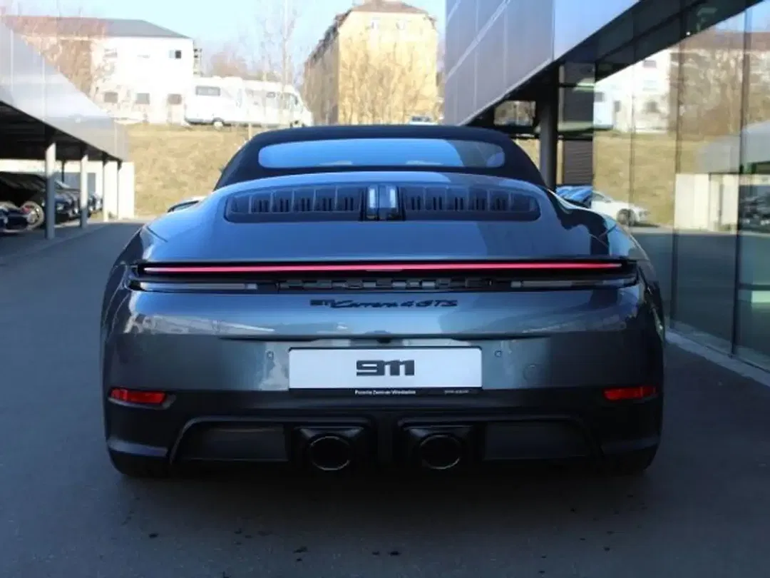 Porsche 992 Carrera 4 GTS Cabriolet - Thumbnail 11