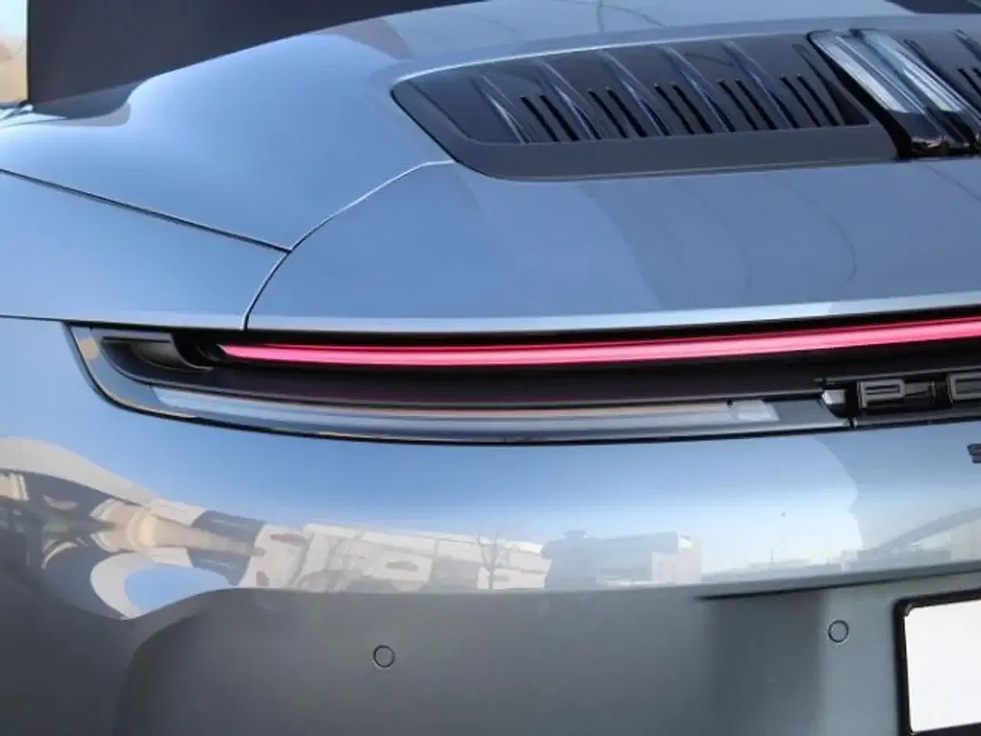 Porsche 992 Carrera 4 GTS Cabriolet - Thumbnail 12