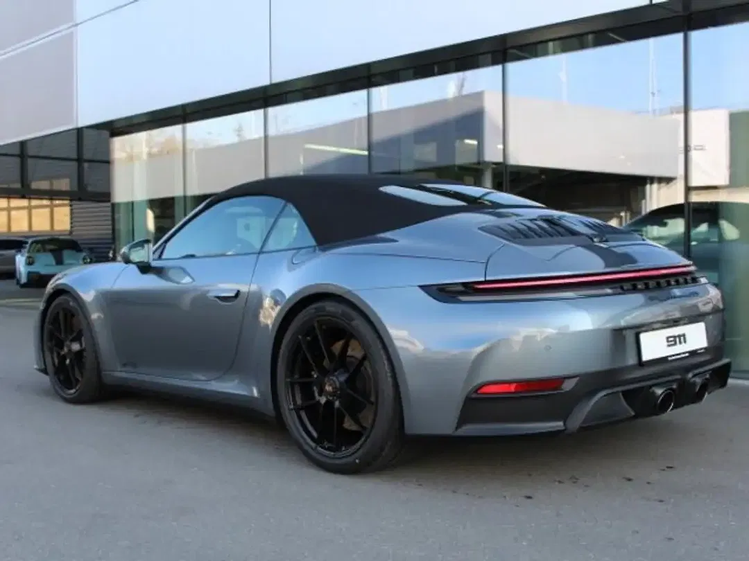 Porsche 992 Carrera 4 GTS Cabriolet - Thumbnail 3
