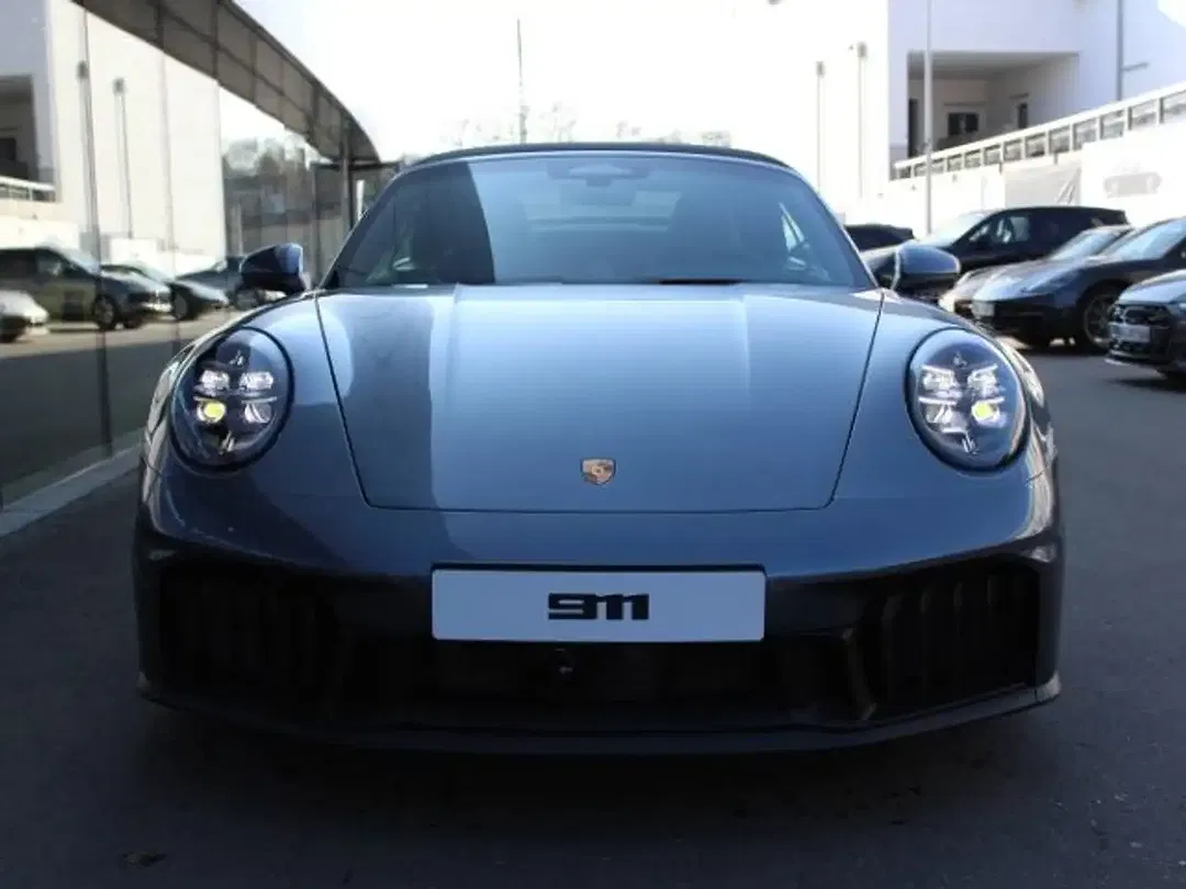 Porsche 992 Carrera 4 GTS Cabriolet - Thumbnail 6