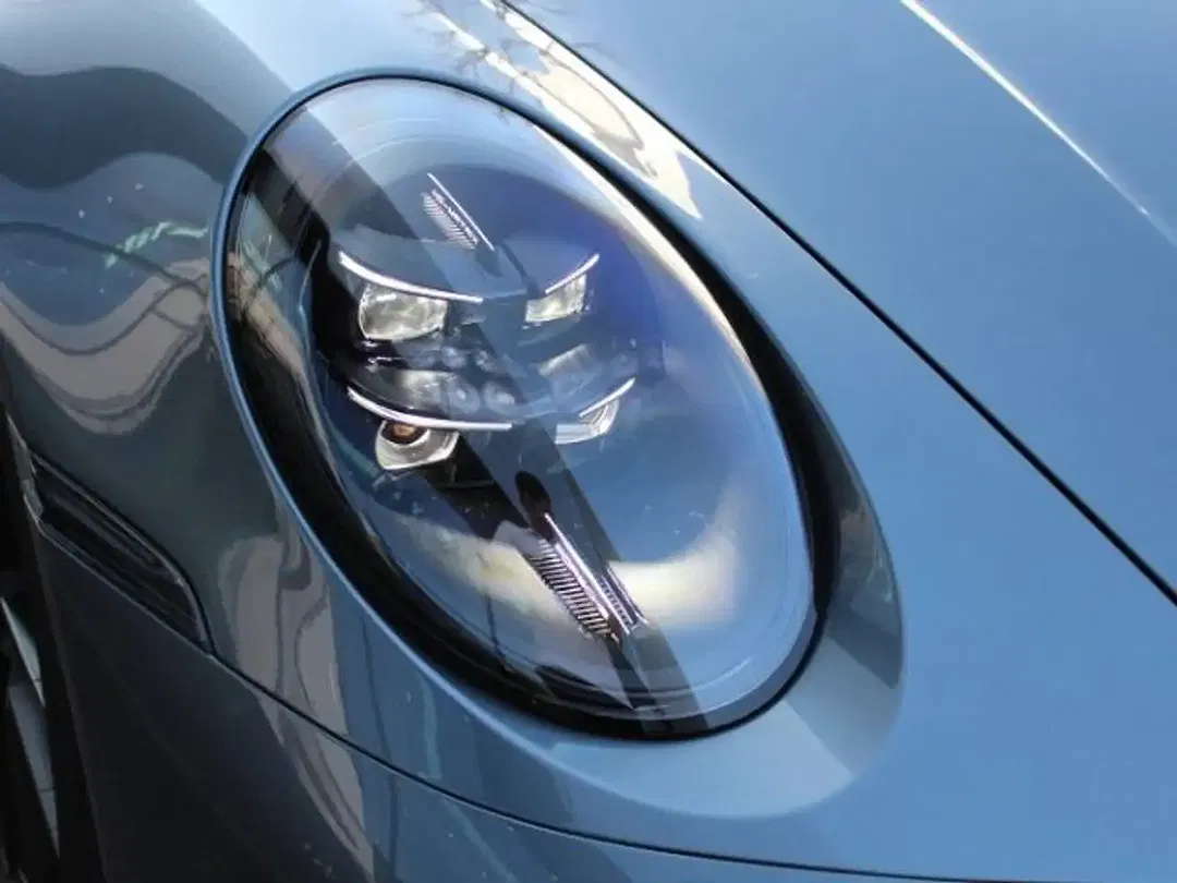 Porsche 992 Carrera 4 GTS Cabriolet - Thumbnail 7