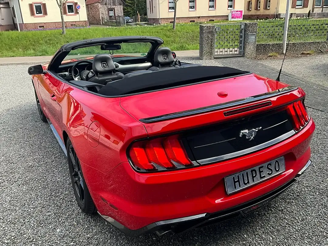 Ford Mustang GT - Thumbnail 13