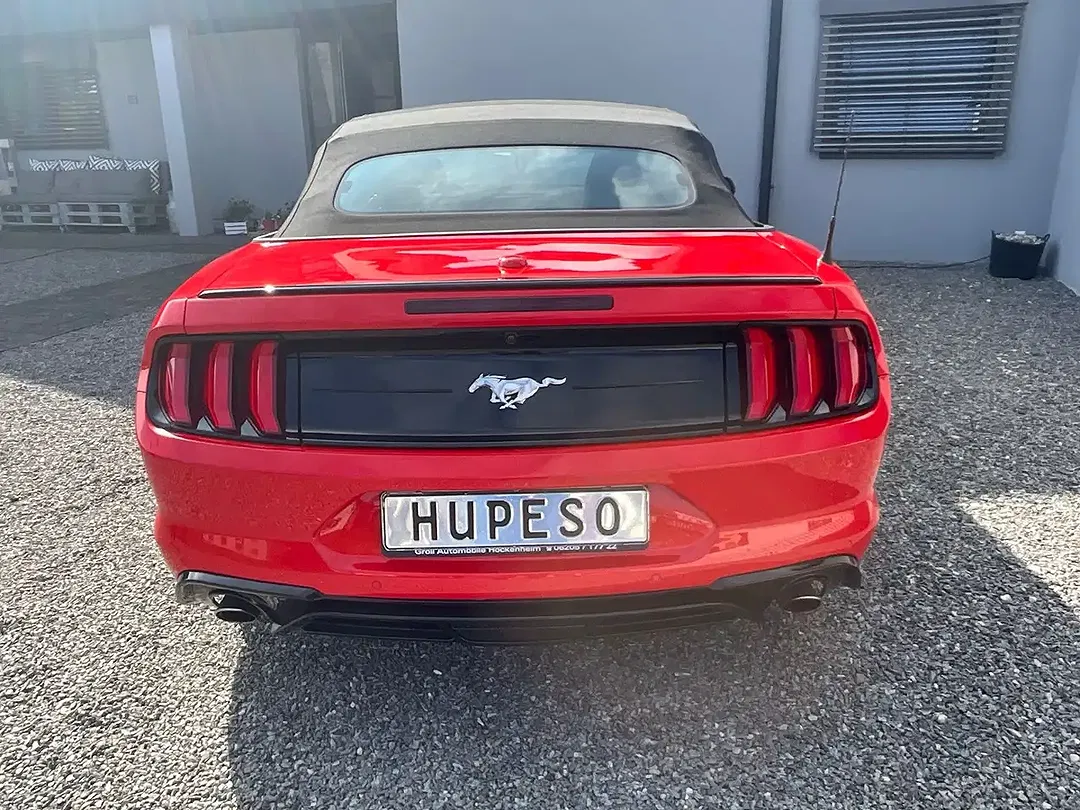 Ford Mustang GT - Thumbnail 6