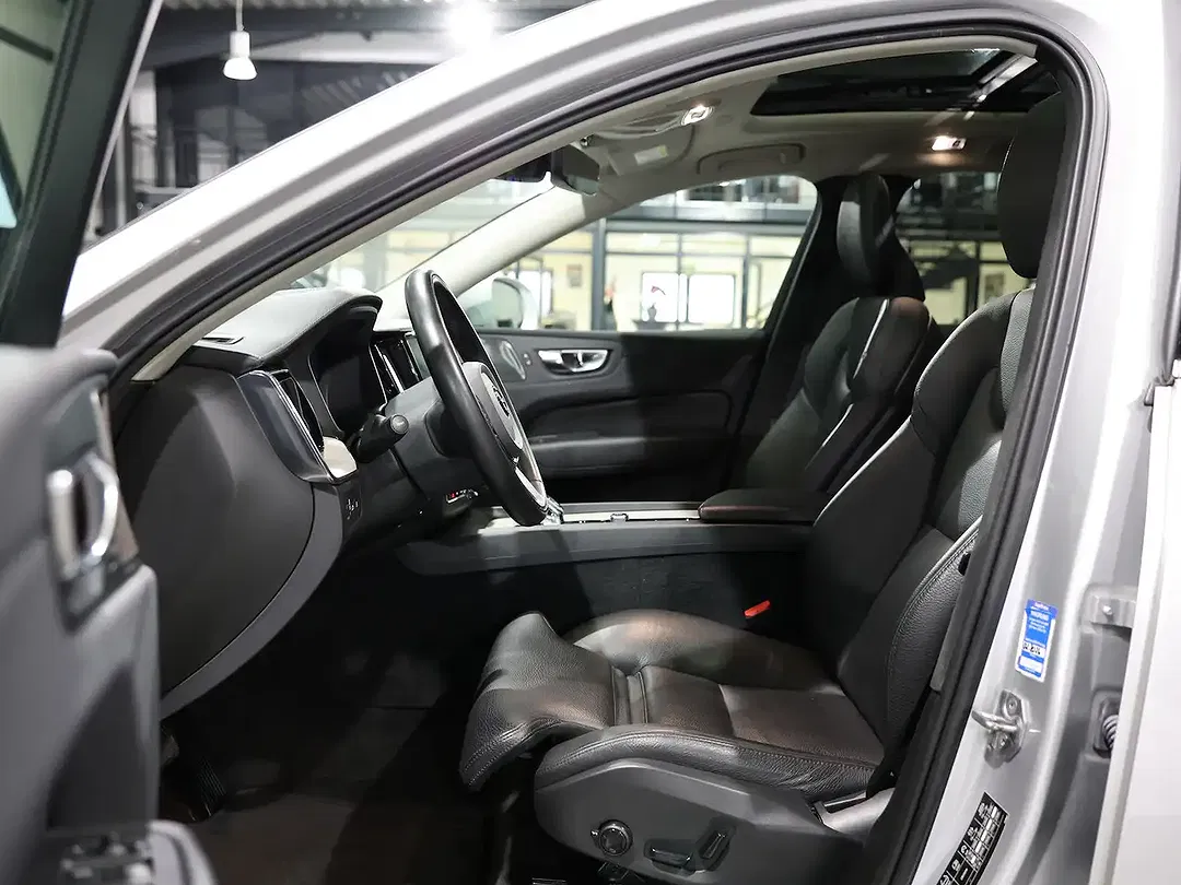 Volvo XC60 AWD Recharge Inscription - foto 15