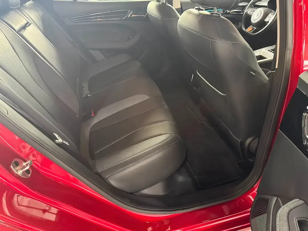 MG MG5 Standard Luxury - Thumbnail 14