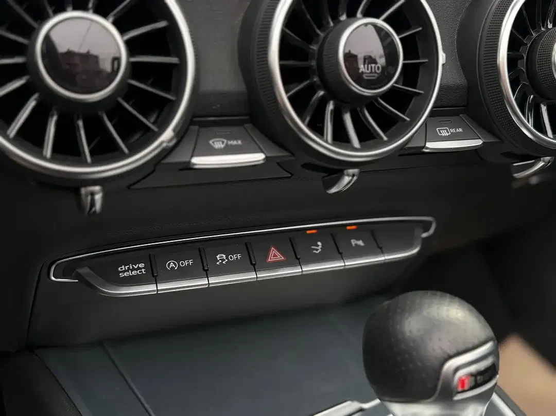 Audi TT 45 TFSI quattro Roadster S line - Thumbnail 10