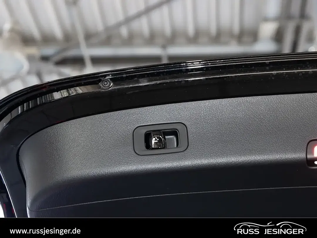 Mercedes-Benz GLC 300 4MATIC AMG Line - Thumbnail 8