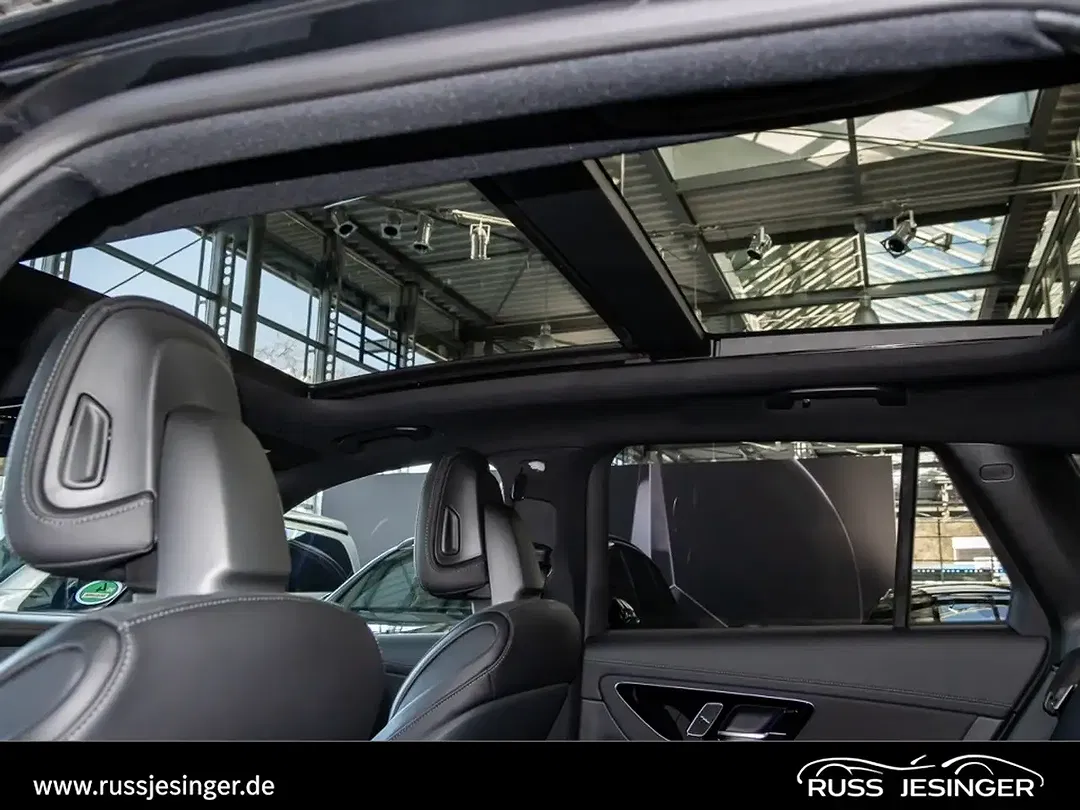 Mercedes-Benz GLC 300 4MATIC AMG Line - Thumbnail 12