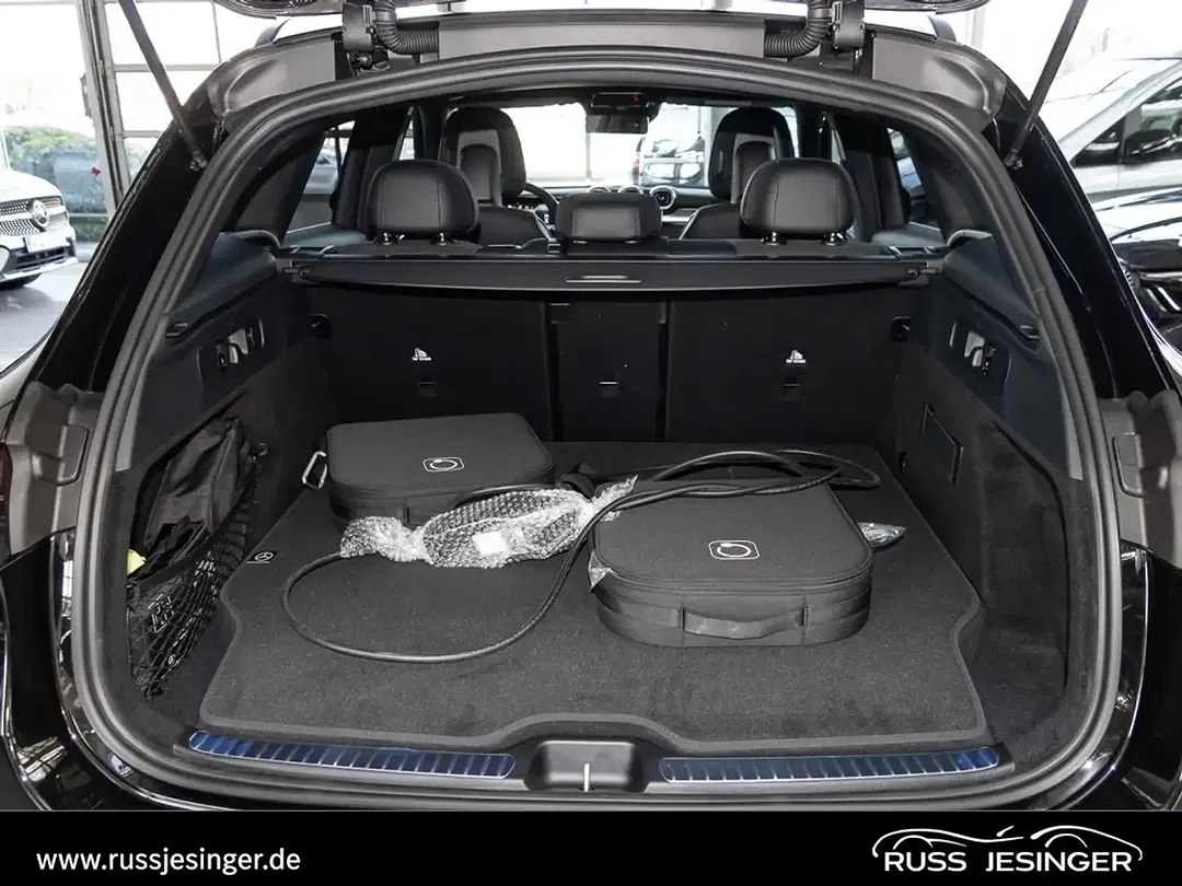 Mercedes-Benz GLC 300 4MATIC AMG Line - Thumbnail 6