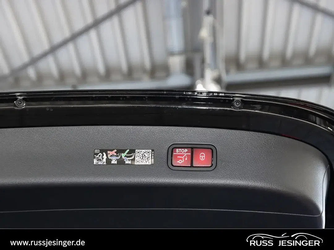 Mercedes-Benz GLC 300 4MATIC AMG Line - Thumbnail 7