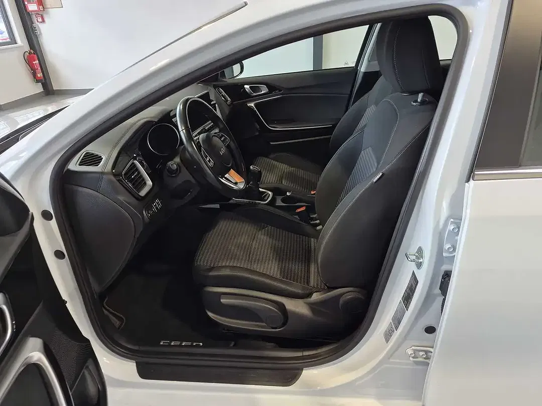 Kia Ceed SW / cee'd SW 1.5 T-GDI Vision - Thumbnail 8