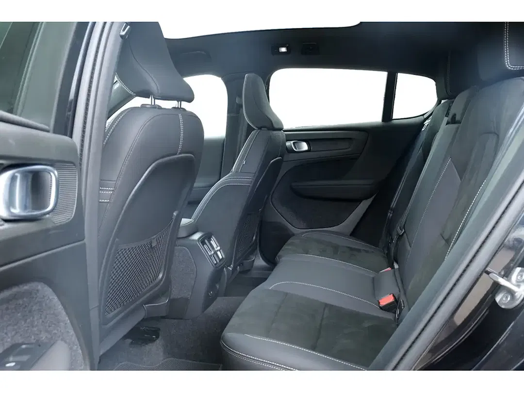Volvo C40 EV Recharge Ultimate - Thumbnail 10