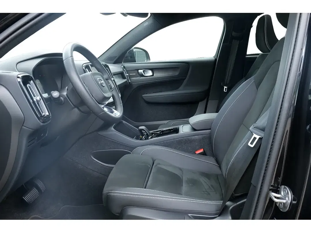 Volvo C40 EV Recharge Ultimate - Thumbnail 9