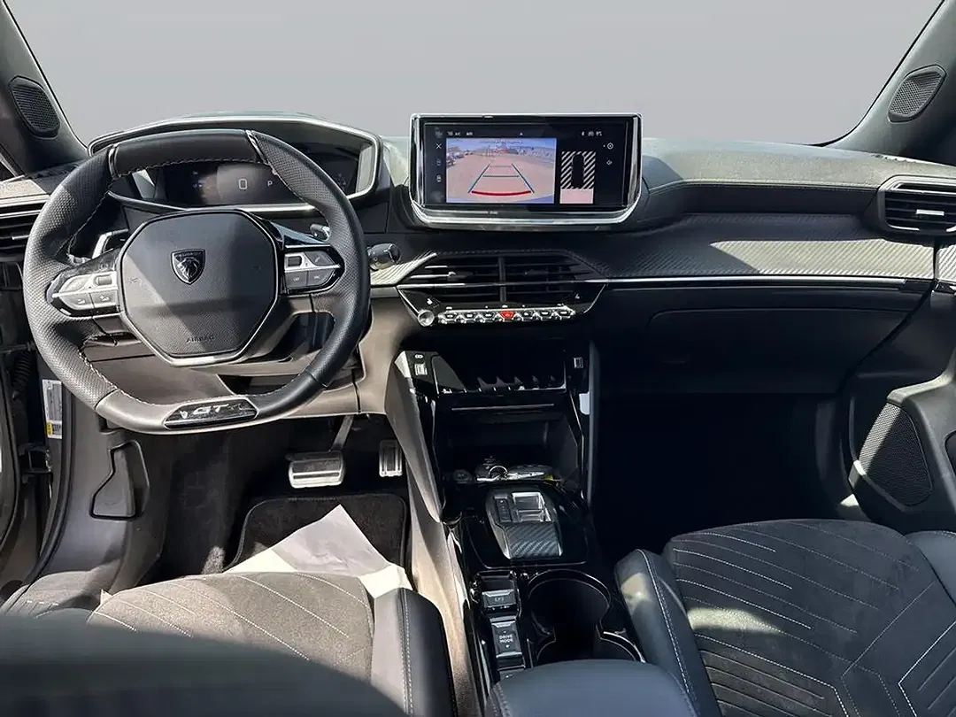 Peugeot 2008 130 PureTech EAT8 GT - Thumbnail 8