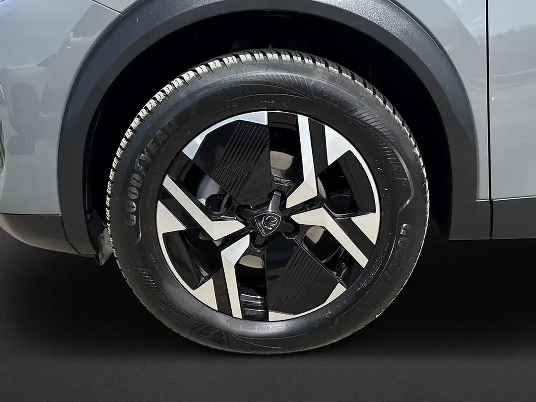 Peugeot 2008 130 PureTech EAT8 GT - Thumbnail 6