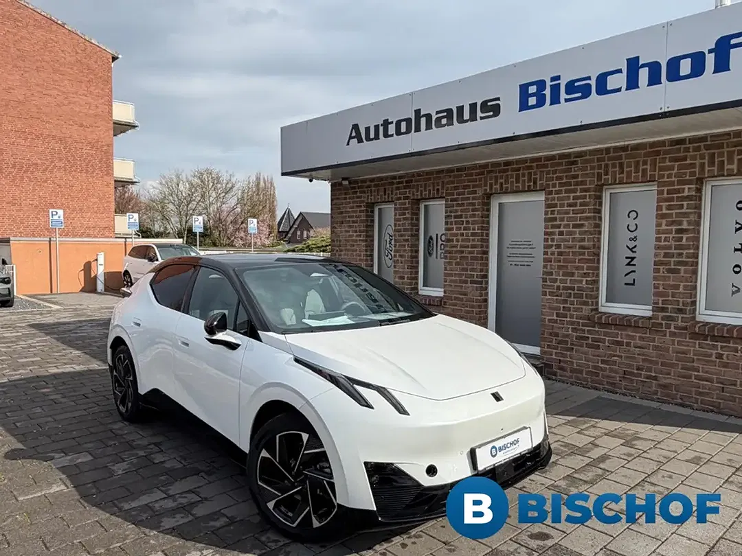 Lynk & Co 02 - foto 1