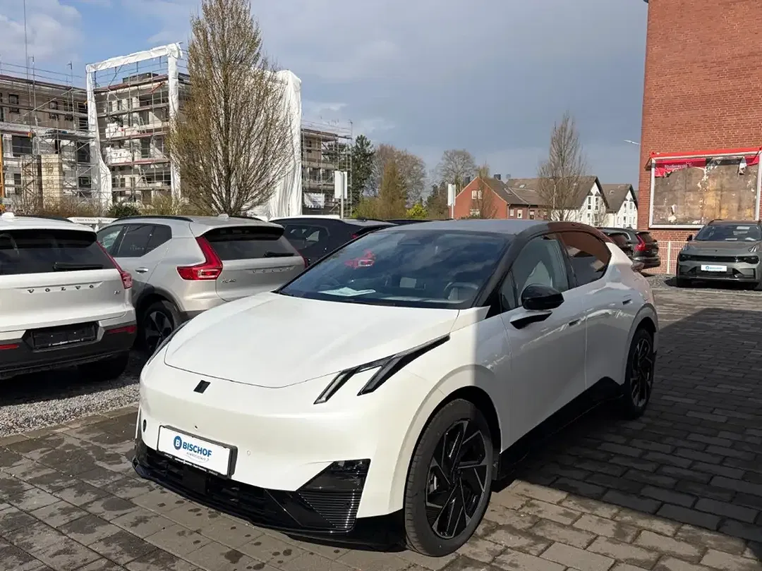 Lynk & Co 02 - foto 2