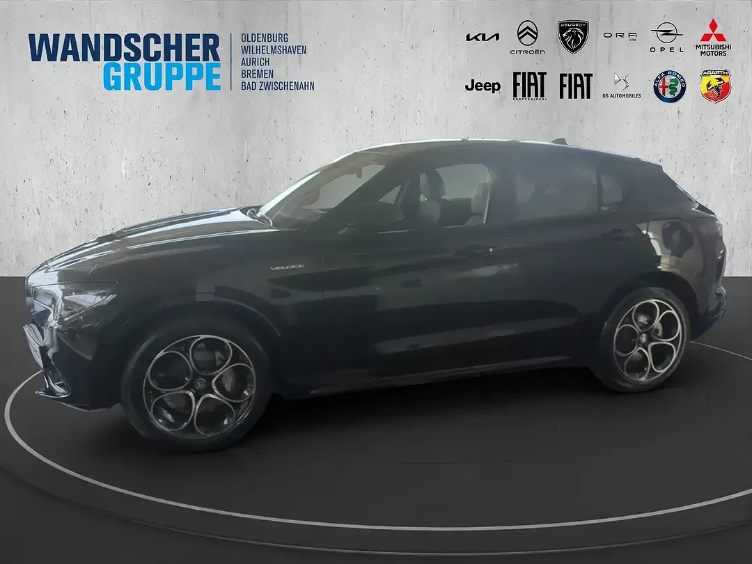 Alfa Romeo Stelvio Q4 Veloce - Thumbnail 3