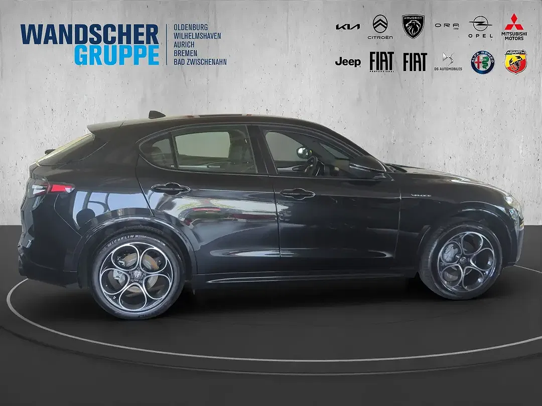 Alfa Romeo Stelvio Q4 Veloce - Thumbnail 5