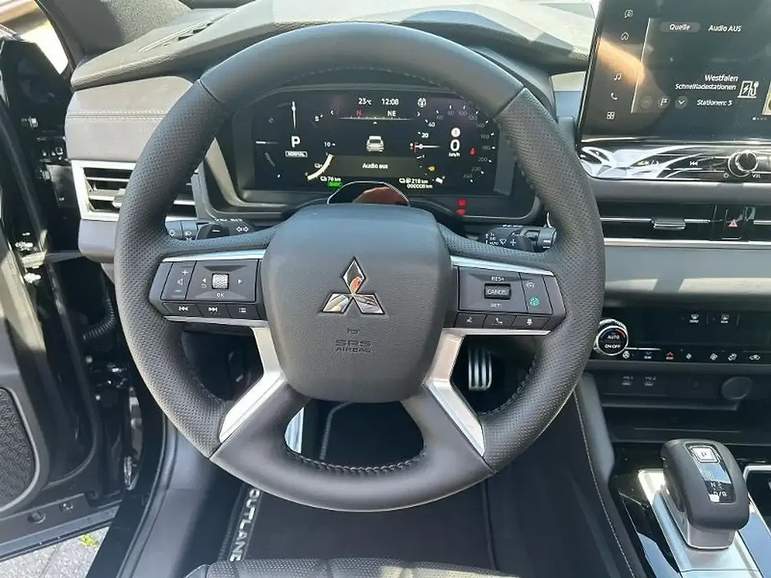 Mitsubishi Outlander 2.4 PHEV - Thumbnail 12